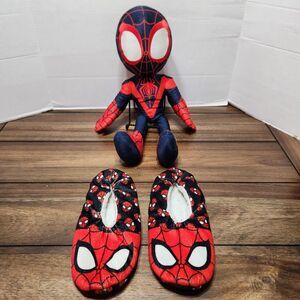 Marvel Spiderman Doll & Spiderman Slippers
